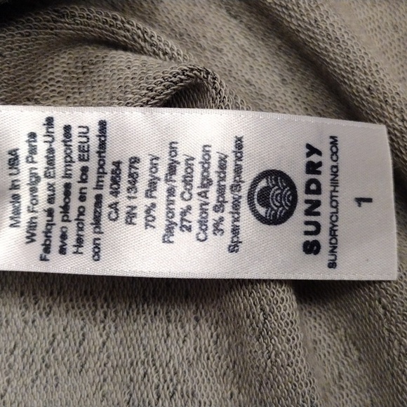 Sundry, Camo Print Skirt, Size (1) on Tag, Fits SMALL Waist Size (4-6) - Picture 4 of 4